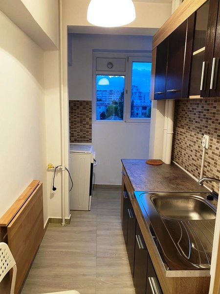 Muncii, Mihai Bravu,